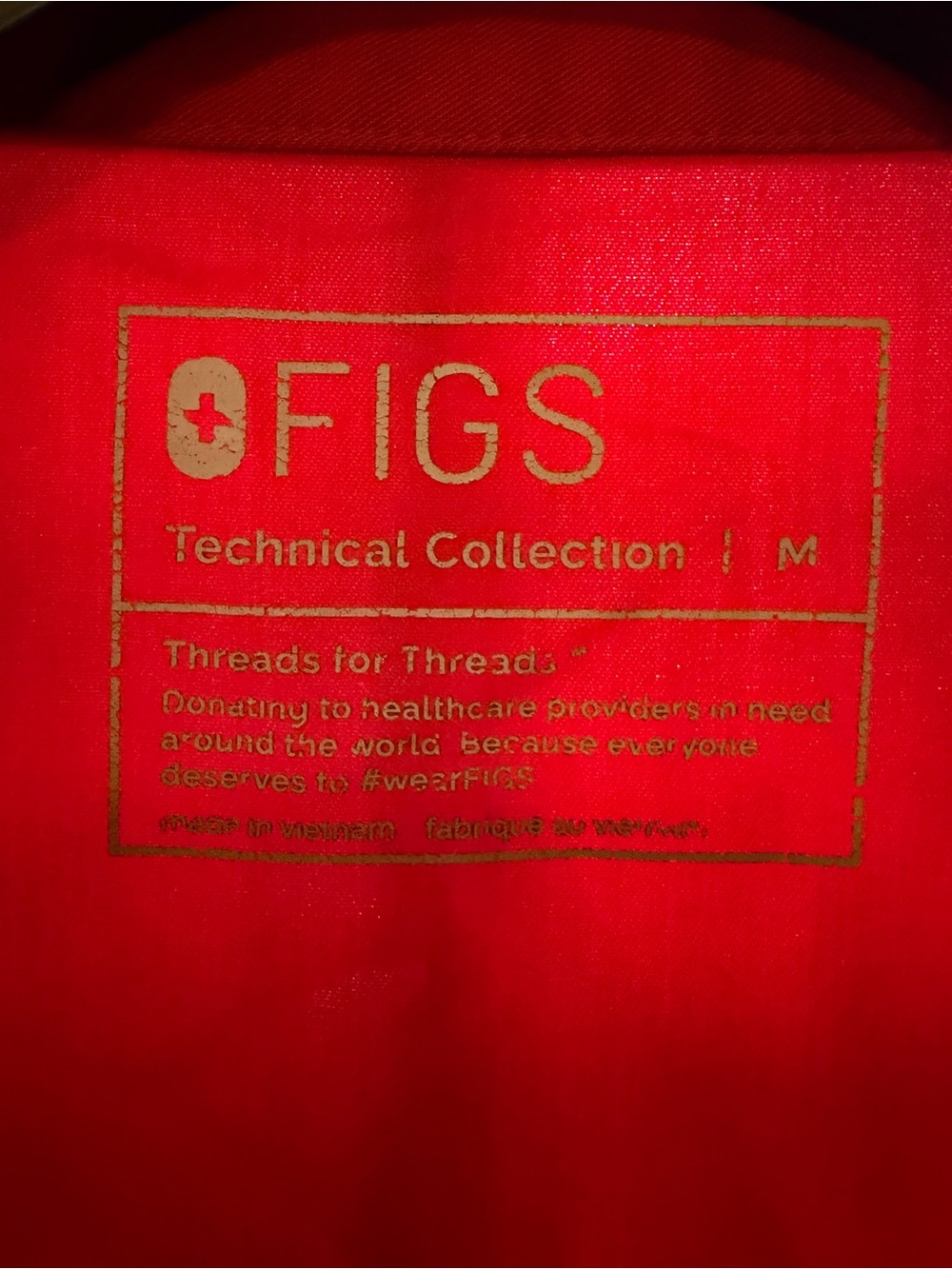 Figs Red scrub set - Picture 3 of 3